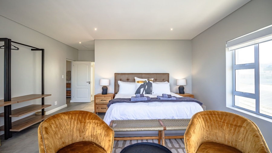 4 Bedroom Property for Sale in Pearl Bay Western Cape
